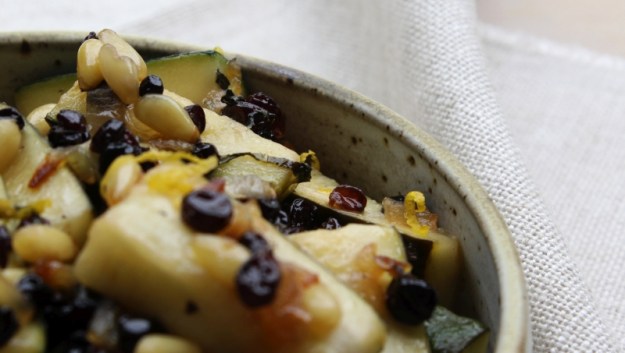 zucchini with currants4 resized