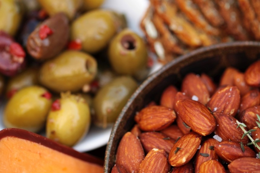 roasted almonds2 resized